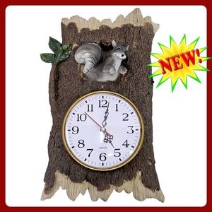 Animated Squirrel Wall Clock Rustic Tree Trunk Design Nature Lodge New CN2806
